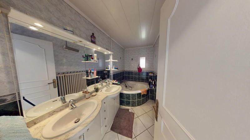 Maison - 152 m² - 6 pièces