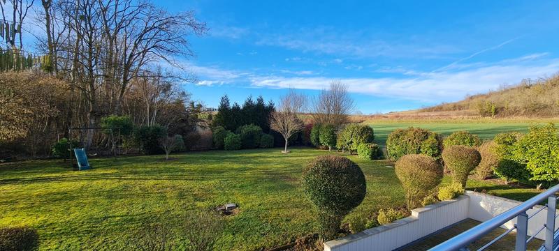 Propriété - 196 m² - 8 pièces