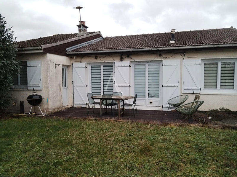 Maison - 92 m² - 5 pièces