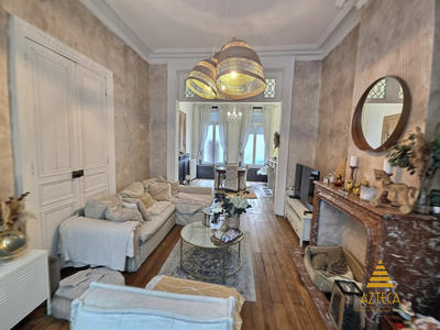 Maison - 158 m² - 9 pièces