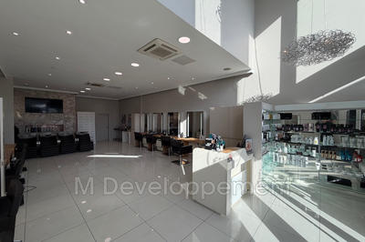 Local commercial - 105 m²