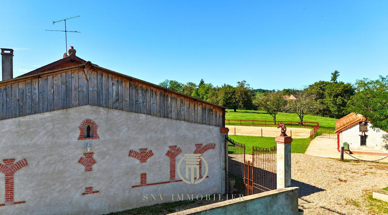 Propriété - 236 m² - 7 pièces