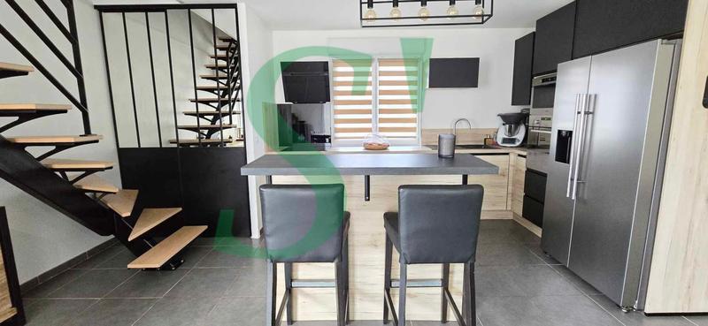 Maison - 170 m² - 7 pièces