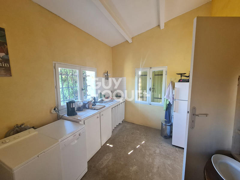 Maison - 270 m² - 10 pièces