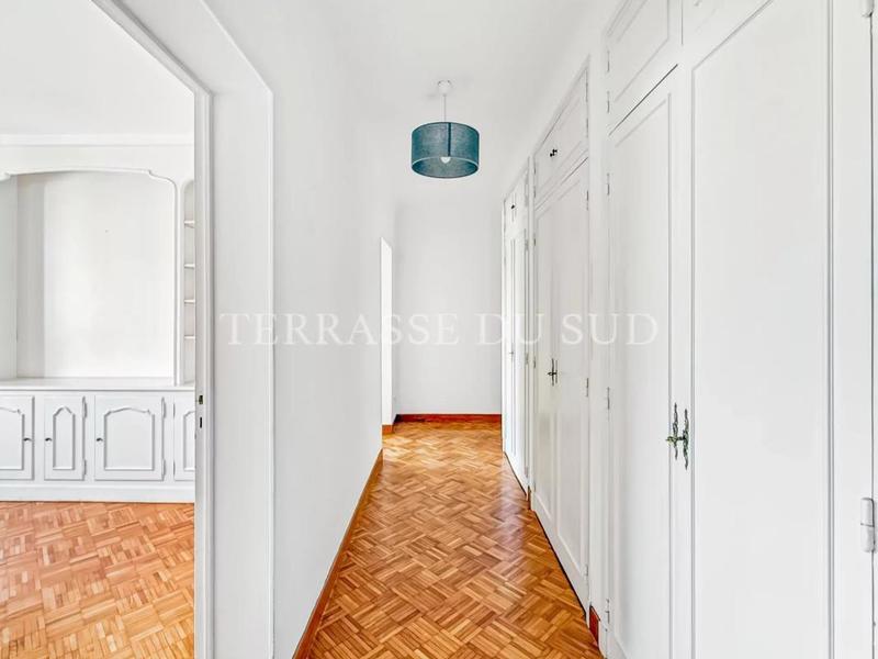 Appartement - 136 m² - 4 pièces