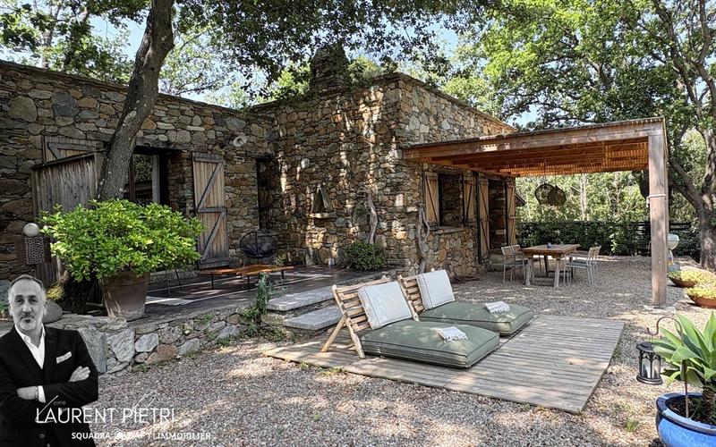 Villa - 170 m² - 4 pièces