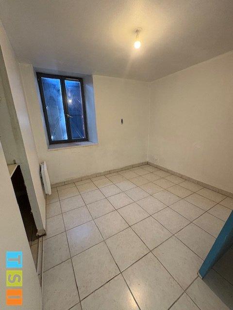 Maison - 99 m² - 5 pièces