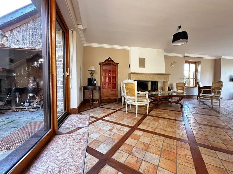 Maison - 280 m² - 10 pièces