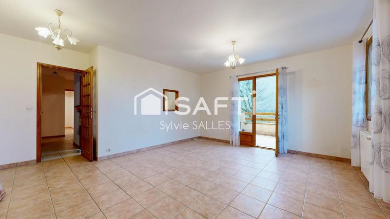 Maison - 233 m² - 7 pièces