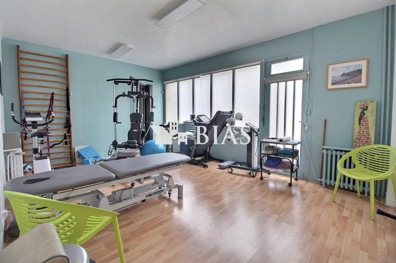 Maison - 145 m² - 9 pièces