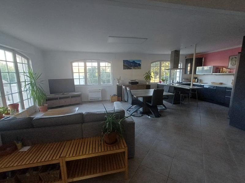 Maison - 95 m² - 6 pièces