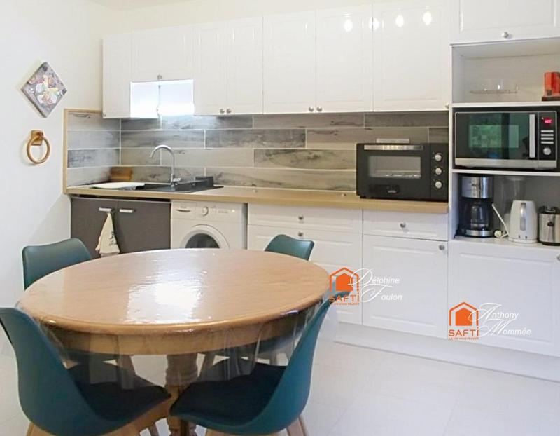 Maison - 234 m² - 10 pièces