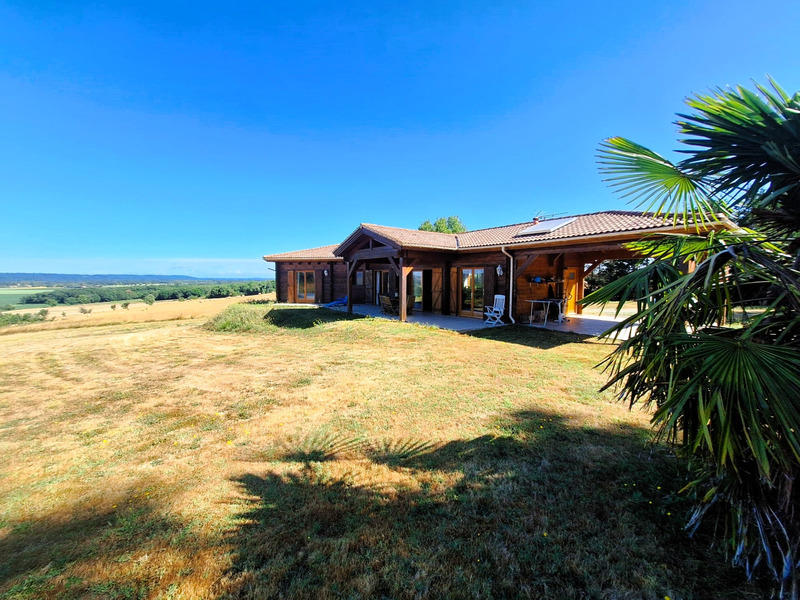 Maison - 98 m² - 4 pièces