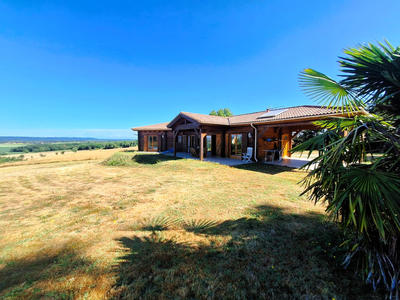 Maison - 98 m² - 4 pièces