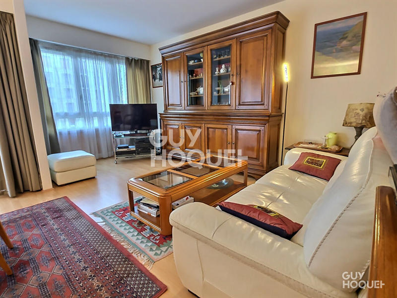 Appartement - 85 m² - 5 pièces