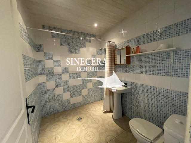 Maison - 340 m² - 5 pièces