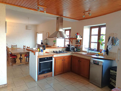 Propriété - 330 m² - 14 pièces