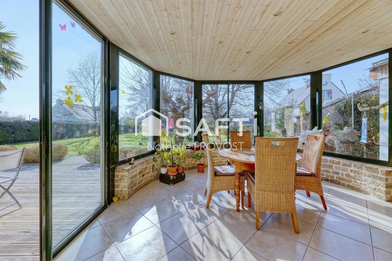 Maison - 212 m² - 8 pièces