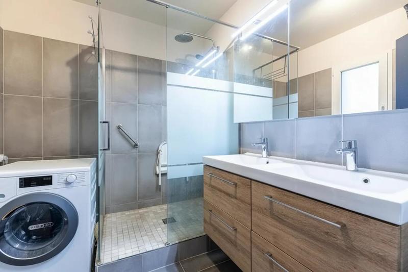 Appartement - 81 m² - 3 pièces