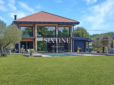 Maison contemporaine - 254 m² - 7 pièces