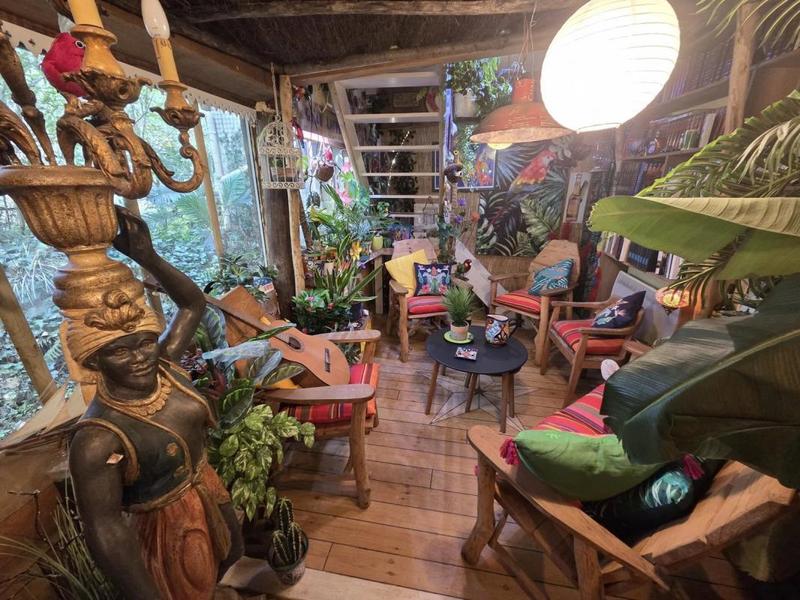 Maison - 210 m² - 6 pièces