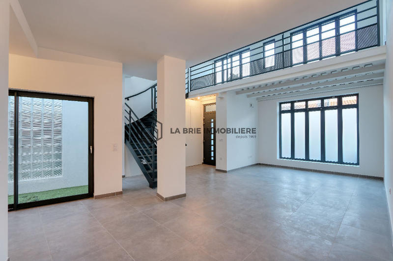 Maison - 85 m² - 5 pièces