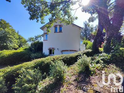 Maison - 180 m² - 7 pièces