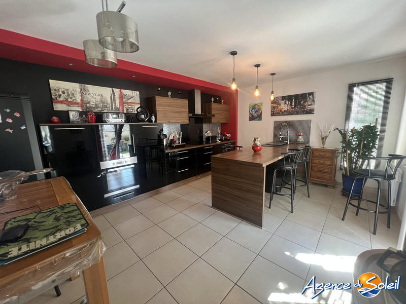 Maison - 105 m² - 4 pièces