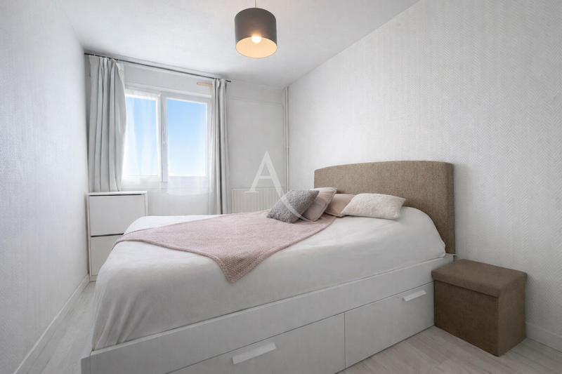 Appartement - 82 m² - 4 pièces