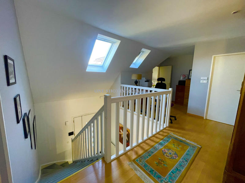 Maison - 231 m² - 7 pièces