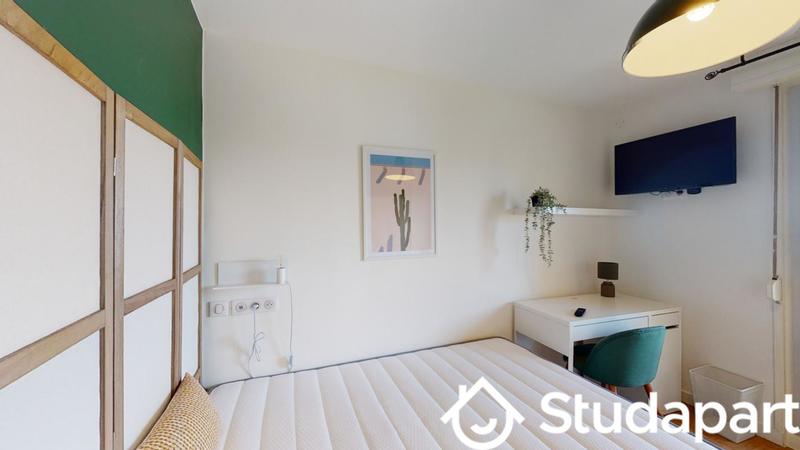 Chambre - 11 m² - 1 pièce