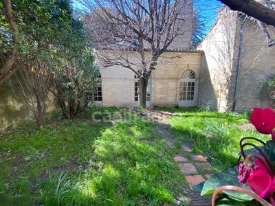 Maison - 265 m² - 10 pièces