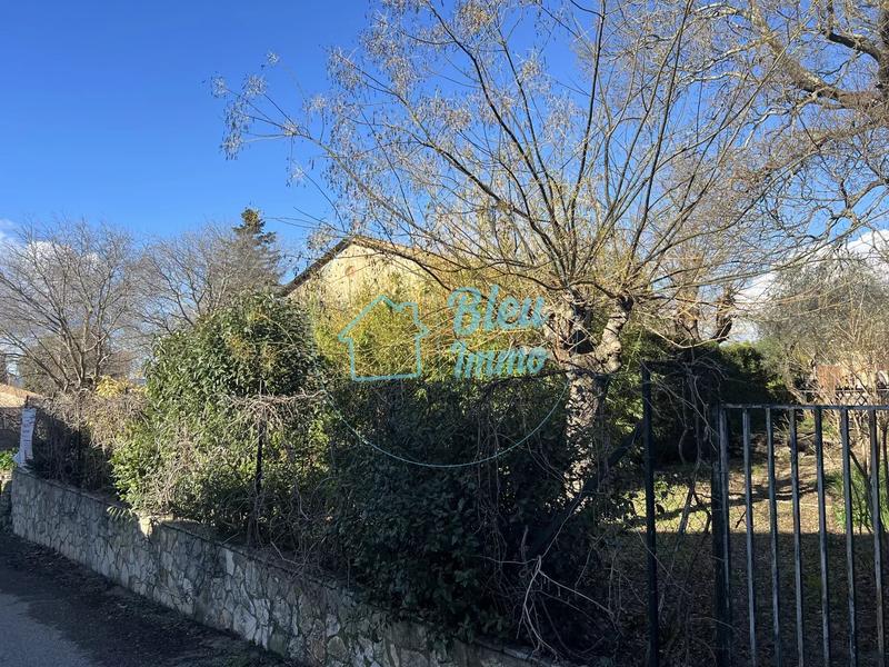 Terrain constructible - 268 m²