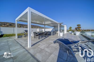 Appartement - 222 m² - 8 pièces