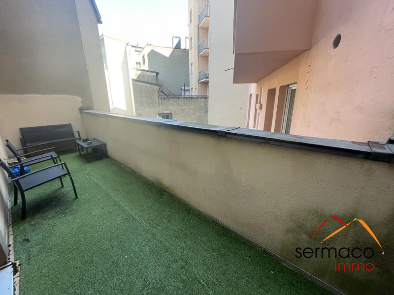 Local commercial - 248 m² - 12 pièces