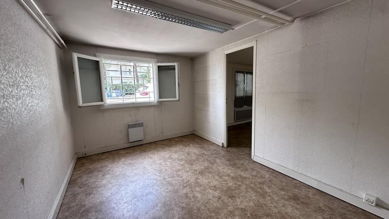 Bureau - 133 m² - 6 pièces