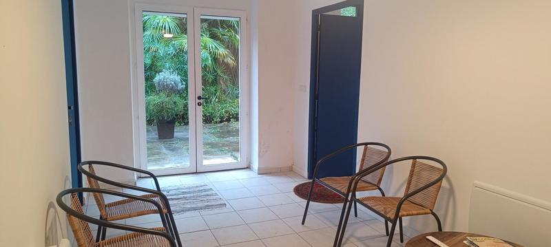 Maison - 270 m² - 10 pièces