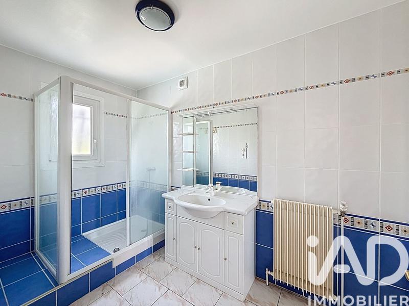 Maison - 240 m² - 5 pièces