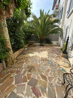 Appartement - 90 m² - 2 pièces