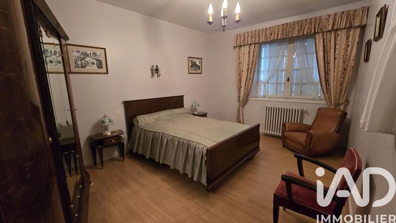 Maison - 200 m² - 8 pièces