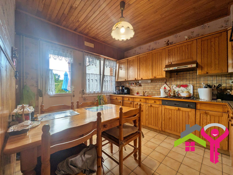 Maison - 90 m² - 5 pièces