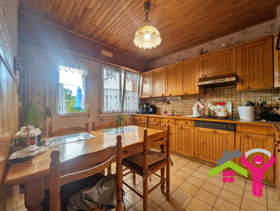 Maison - 90 m² - 5 pièces