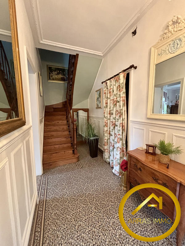 Maison - 192 m² - 6 pièces