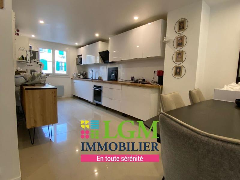 Appartement - 119 m² - 6 pièces