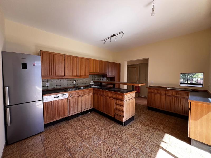 Maison - 302 m² - 5 pièces