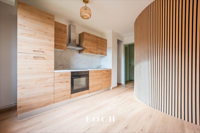 Appartement - 77 m² - 4 pièces