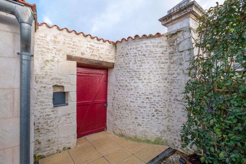 Maison en pierre - 207 m² - 7 pièces