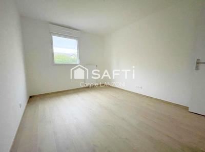 Appartement - 90 m² - 4 pièces