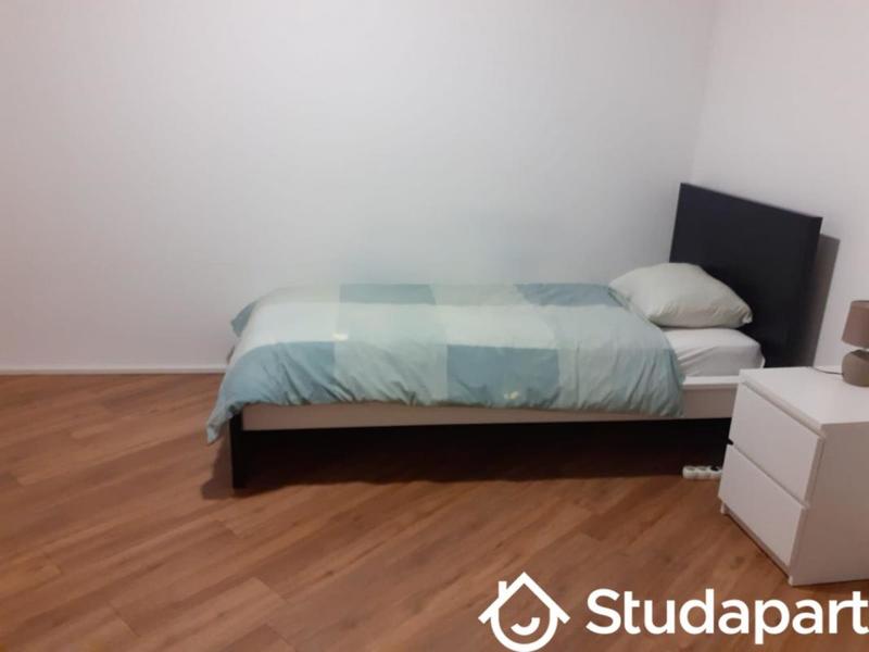 Chambre - 15 m² - 1 pièce