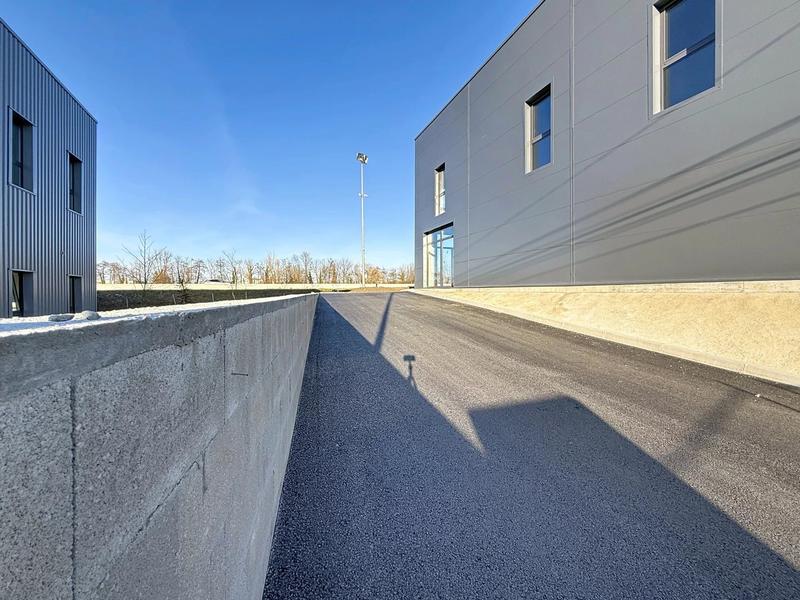 Bureau - 400 m² - 1 pièce